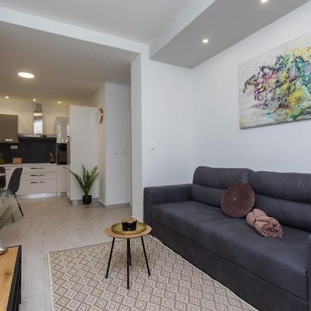 Bloom Apartment Спліт Екстер'єр фото