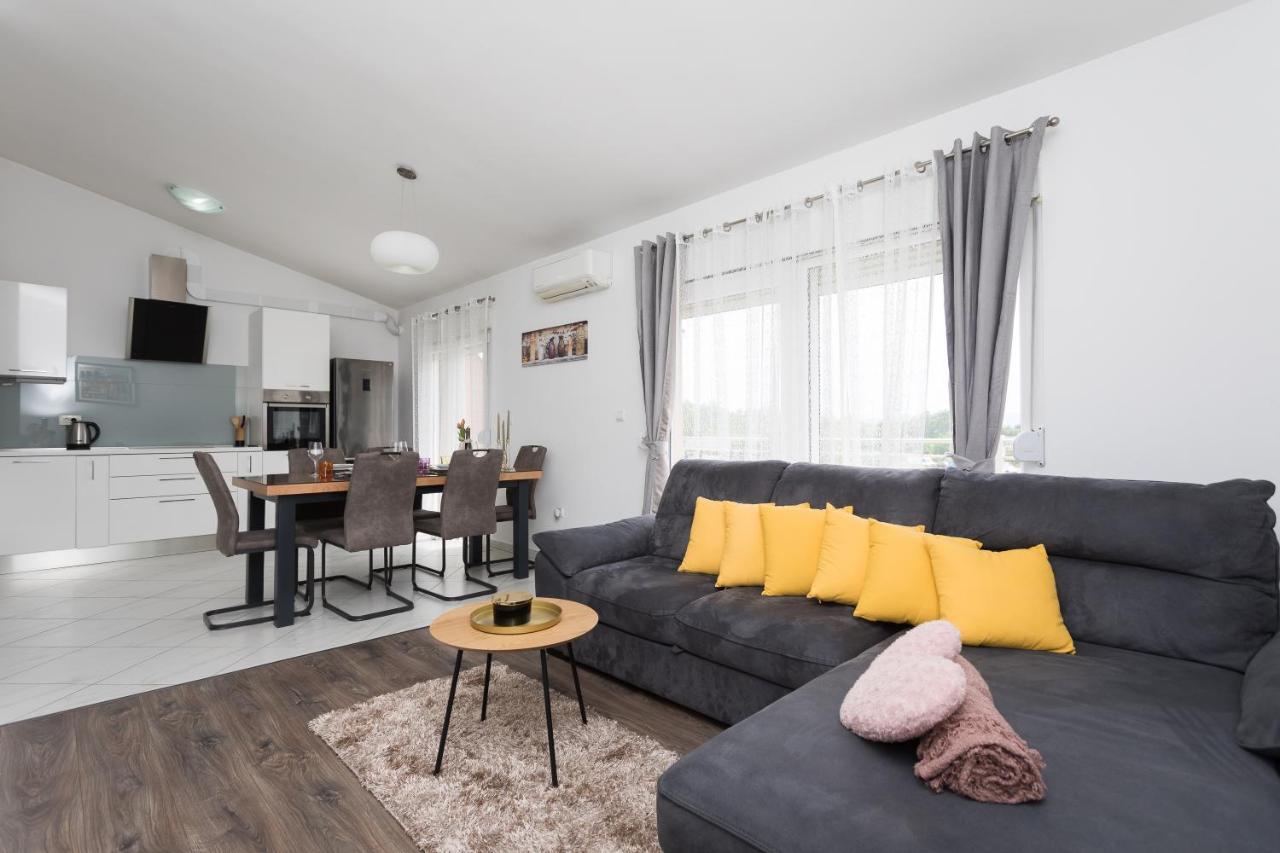 Bloom Apartment Спліт Екстер'єр фото