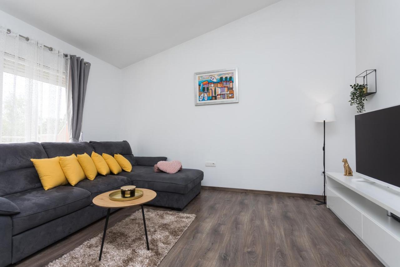 Bloom Apartment Спліт Екстер'єр фото