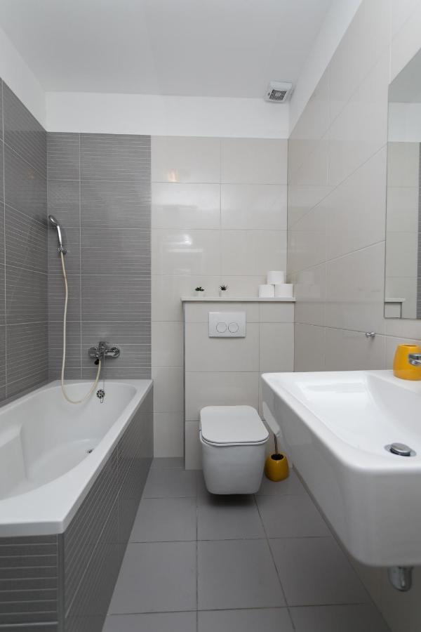 Bloom Apartment Спліт Екстер'єр фото