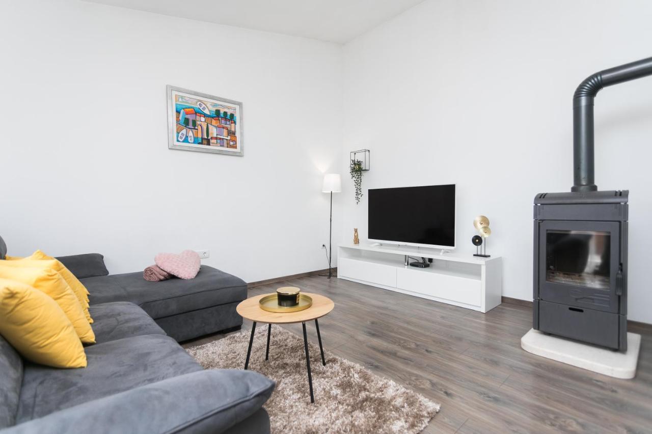 Bloom Apartment Спліт Екстер'єр фото
